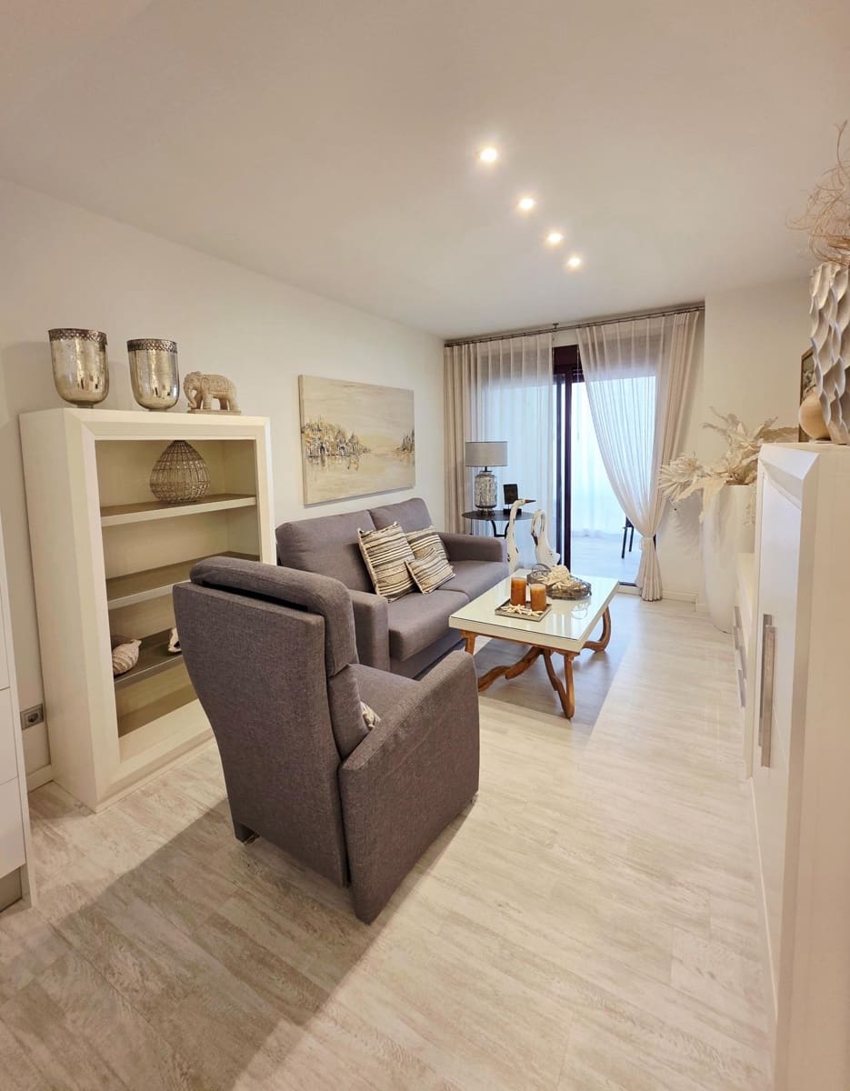 1 quarto Apartamento para venda em Calpe / Calp com piscina - 299 000 € (Ref: 9568959)