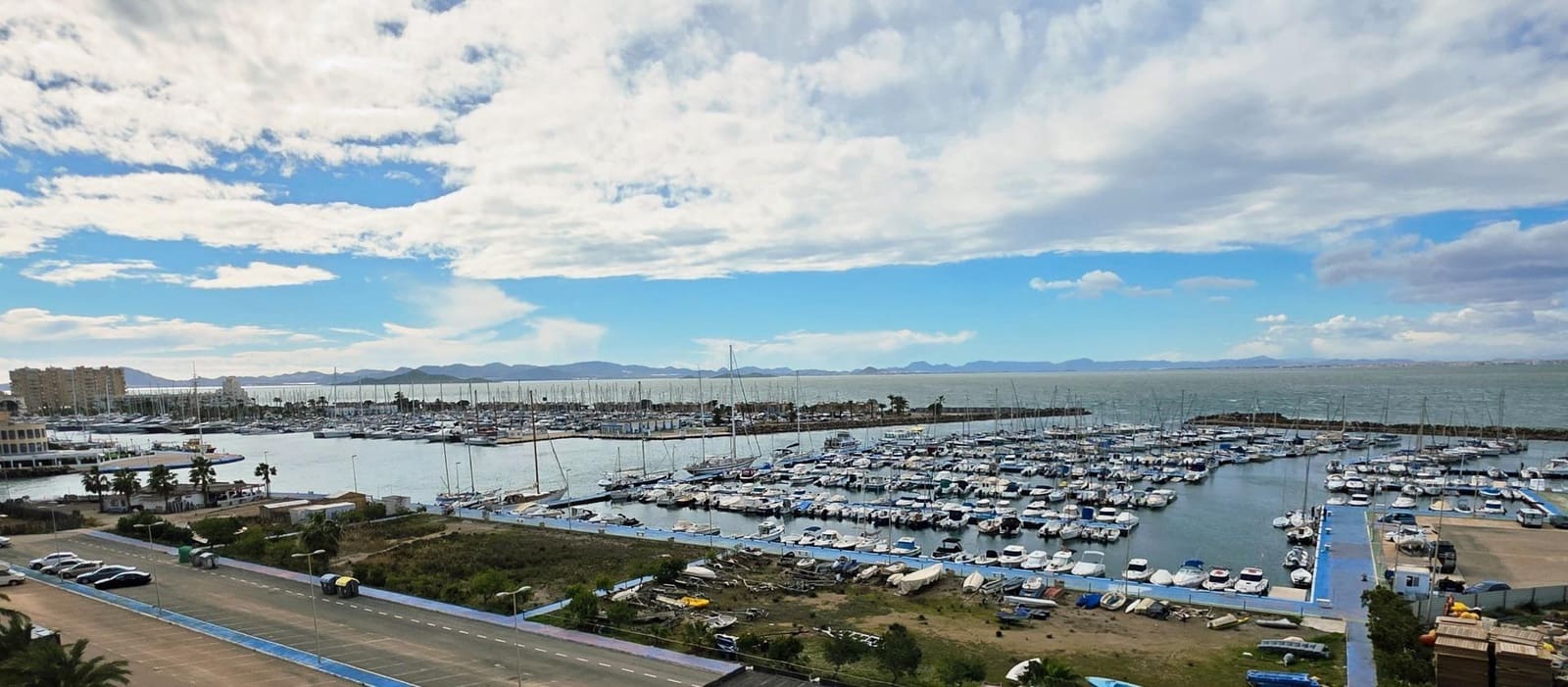 1 chambre Appartement à vendre à La Manga del Mar Menor avec piscine garage - 195 000 € (Ref: 9625875)