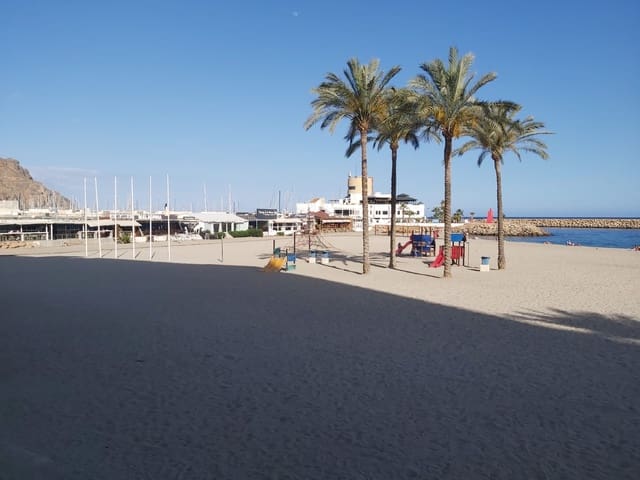 3 makuuhuone Asunto myytävänä paikassa Aguadulce (Almeria), Roquetas de Mar - 170 000 € (Ref: 9142362)