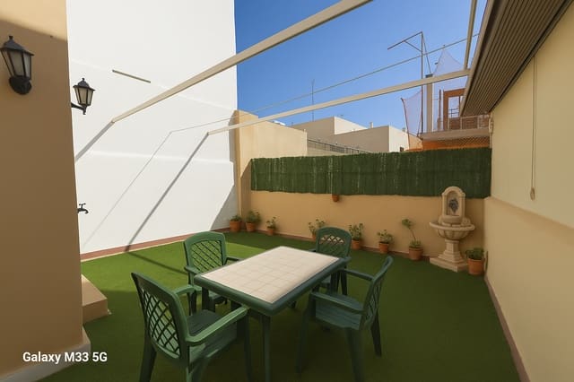 5 soverom Hus til salgs i Centro, Almería by - € 420 000 (Ref: 9142449)
