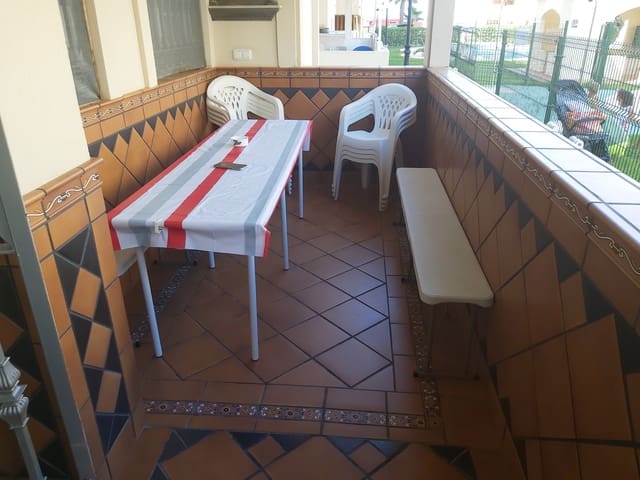 2 soveværelse Lejlighed til leje i Retamar, Almería by med swimmingpool - € 480 (Ref: 9143350)