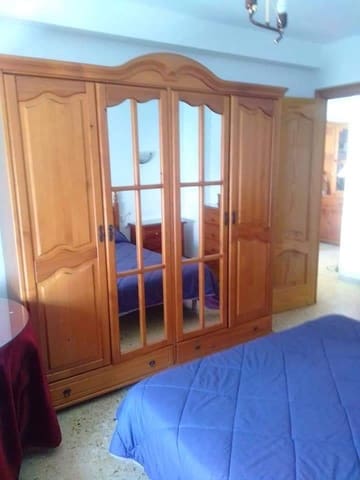 3 soveværelse Lejlighed til leje i Ciudad Jardín - Tagarete - El Zapillo, Almería by - € 900 (Ref: 9143368)