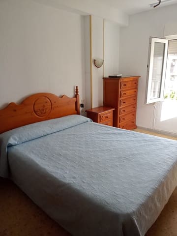 3 soveværelse Lejlighed til leje i Ciudad Jardín - Tagarete - El Zapillo, Almería by - € 900 (Ref: 9143368)