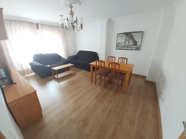 Appartement de 4 chambres à louer à Nueva Andalucía, Almería ville - 900 € (Ref: 9143374)