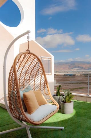 Penthouse til leje i Roquetas de Mar med garage - € 650 (Ref: 9145784)