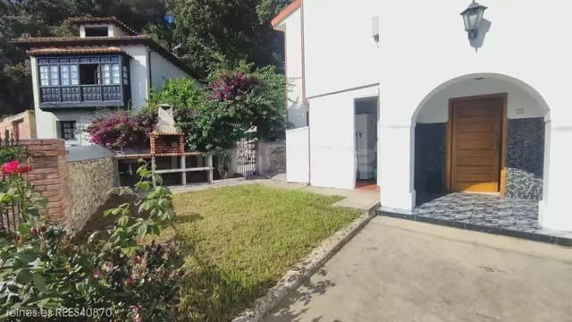 6 bedroom Finca/Country House for sale in Llanes with garage - € 530,000 (Ref: 10014874)