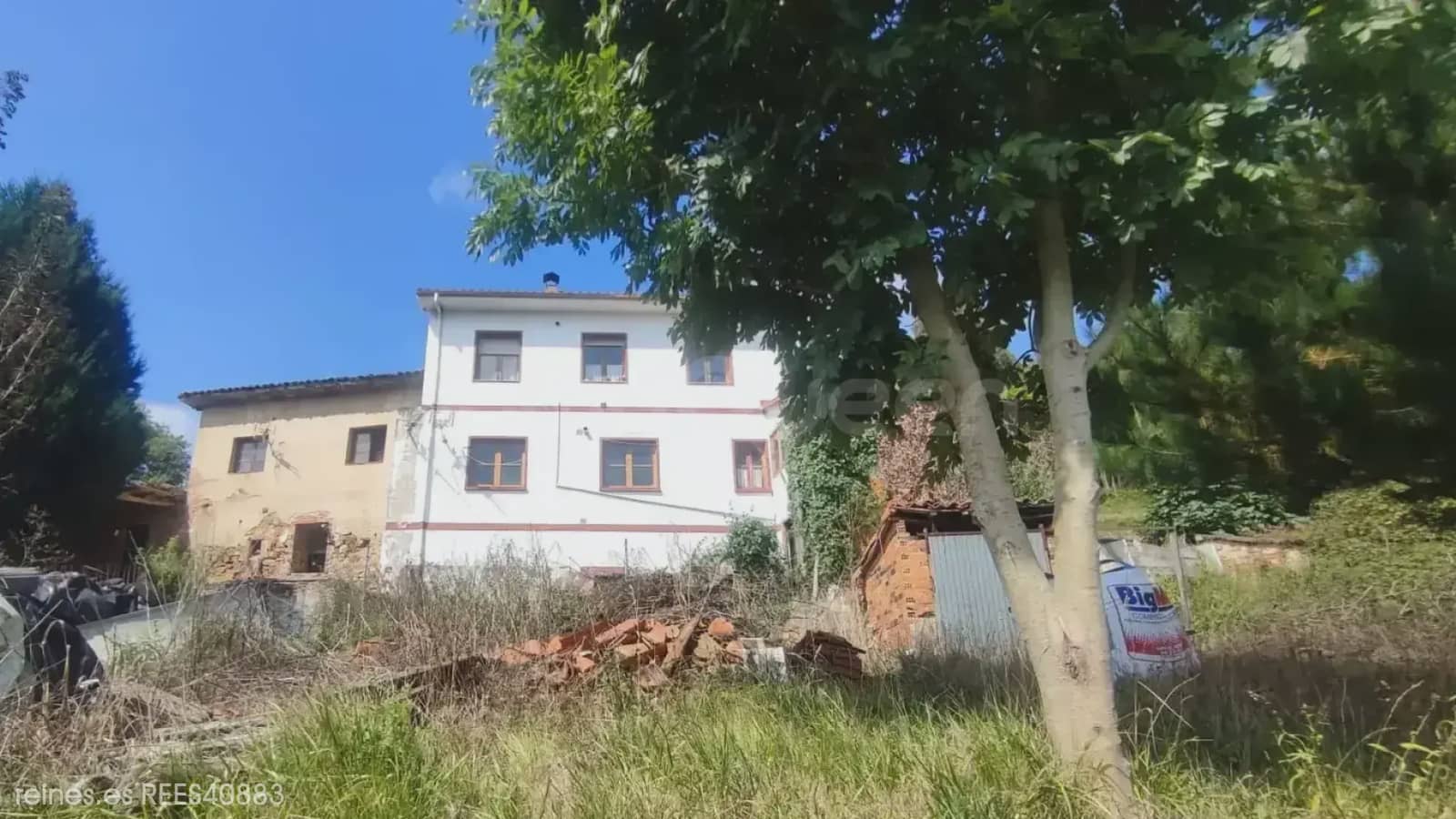 6 slaapkamer Finca/Landhuis te koop in Candamo met garage - € 75.000 (Ref: 10022994)
