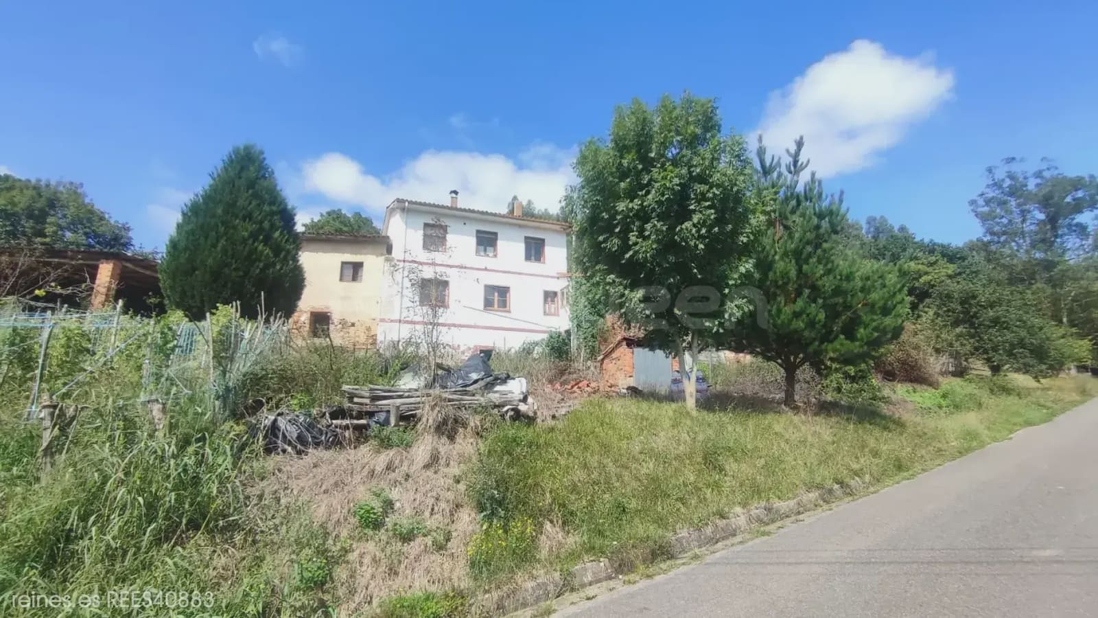 6 slaapkamer Finca/Landhuis te koop in Candamo met garage - € 75.000 (Ref: 10022994)