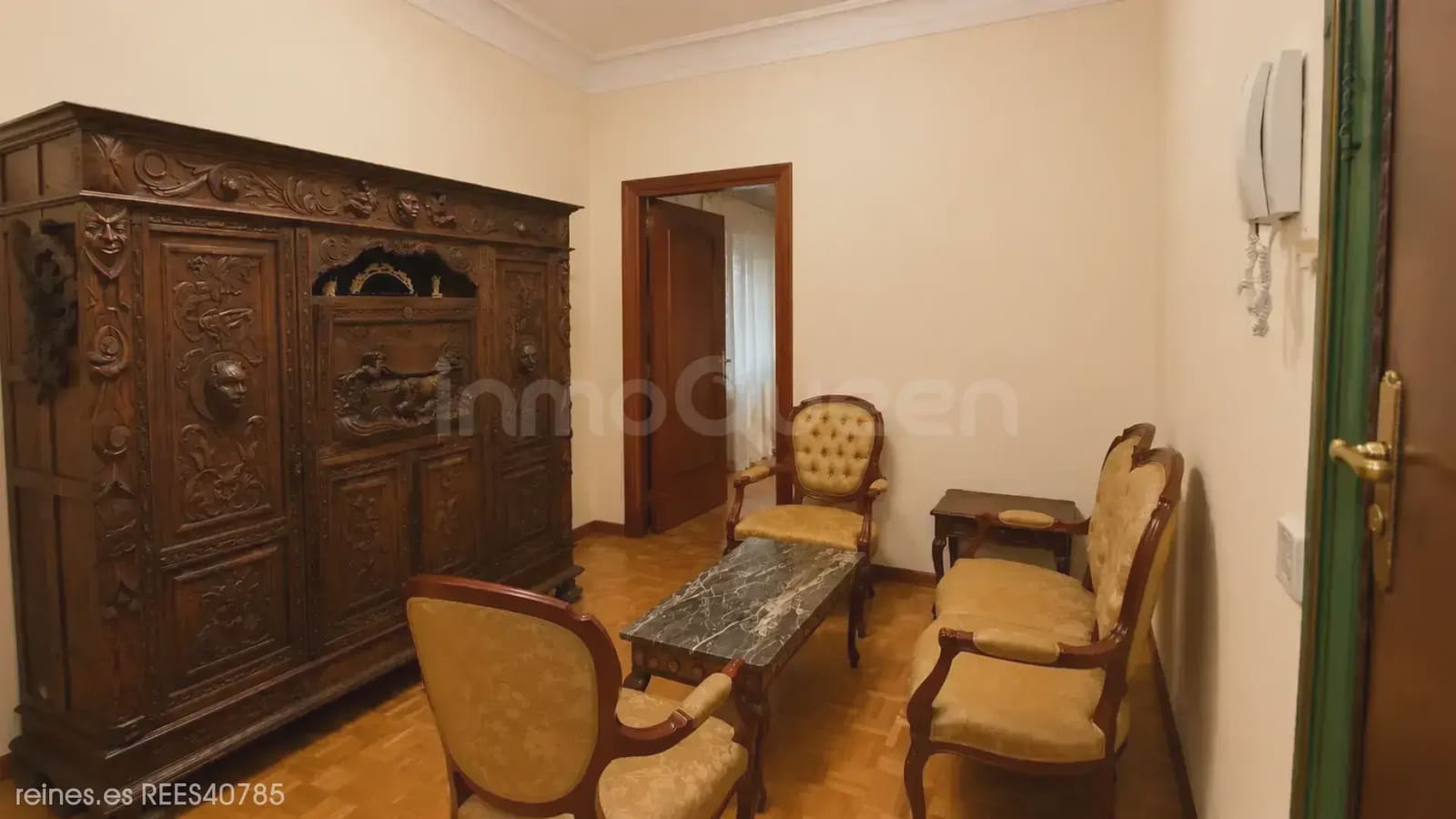 2 bedroom Flat for sale in Madrid city - € 895,000 (Ref: 10031266)