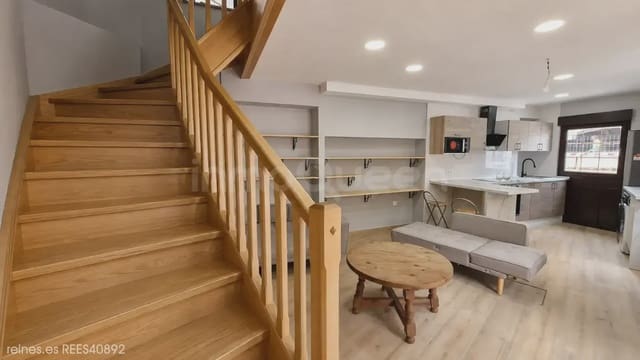 1 sovrum Radhus till salu i Pola de Siero, Siero - 149 500 € (Ref: 10031268)