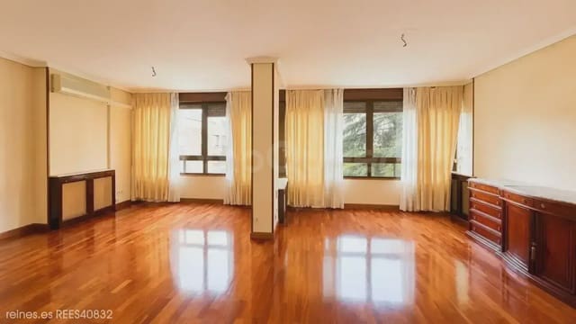 3 chambre Appartement à vendre à Hispanoamérica, Madrid ville avec garage - 2 075 000 € (Ref: 10039981)