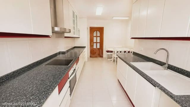 4 sovrum Lägenhet till salu i Hispanoamérica, Madrid stad med garage - 2 075 000 € (Ref: 10039981)