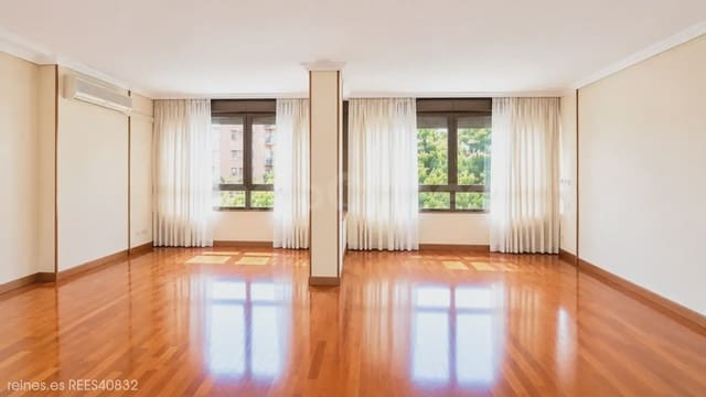 4 soveværelse Lejlighed til salg i Hispanoamérica, Madrid by med garage - € 2.075.000 (Ref: 10039981)