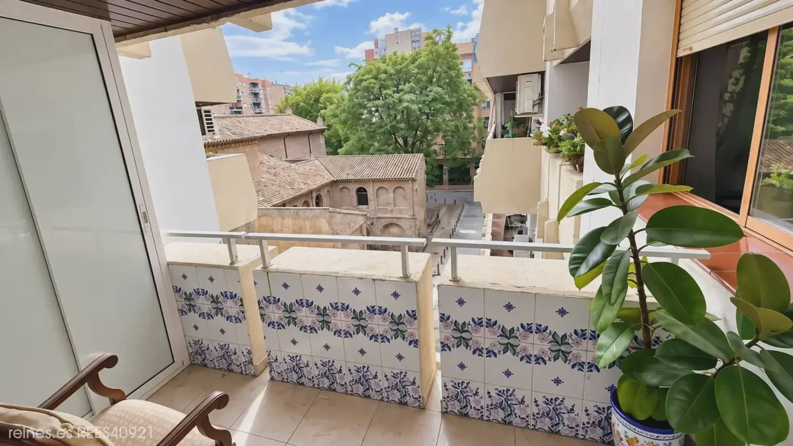 Piso de 3 habitaciones en Zaragoza ciudad en venta con garaje - 295.000 € (Ref: 10061013)