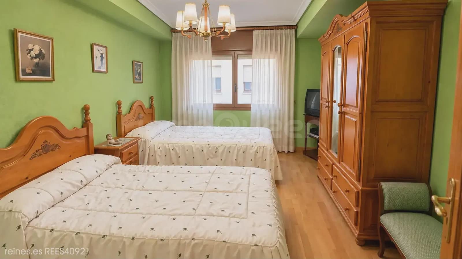 Piso de 3 habitaciones en Zaragoza ciudad en venta con garaje - 295.000 € (Ref: 10061013)