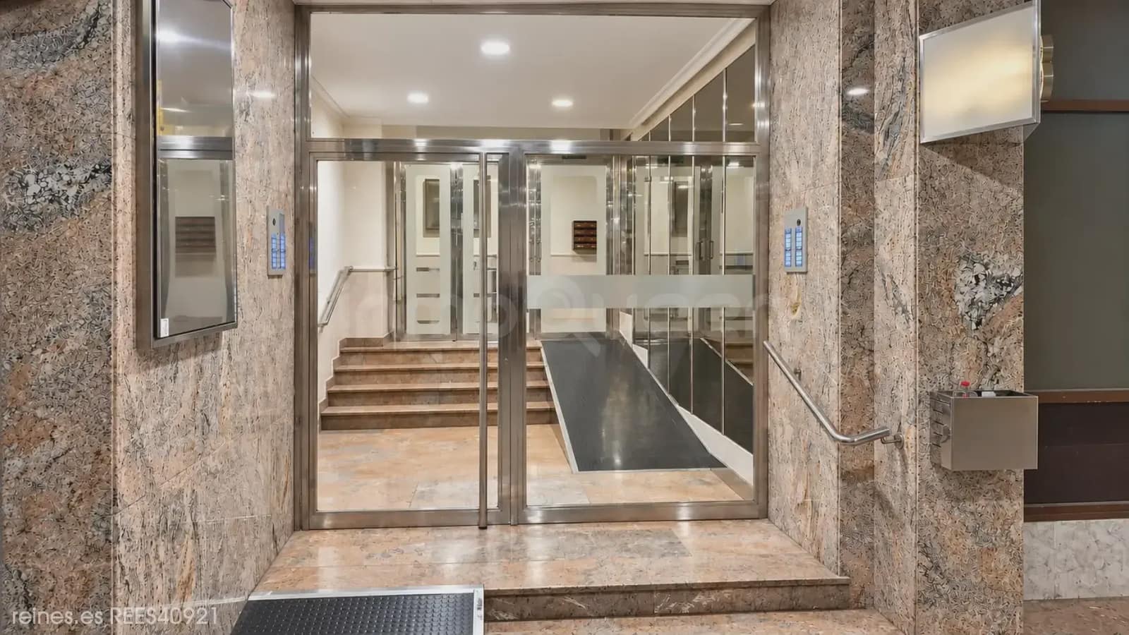 Piso de 3 habitaciones en Zaragoza ciudad en venta con garaje - 295.000 € (Ref: 10061013)