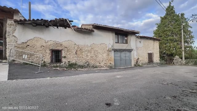 Moradia em Banda para venda em Valdáliga - 179 000 € (Ref: 10065664)