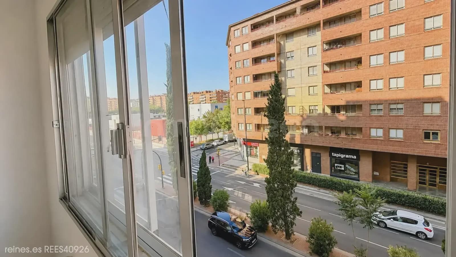 3 bedroom Flat for sale in Zaragoza city - € 180,000 (Ref: 10070172)