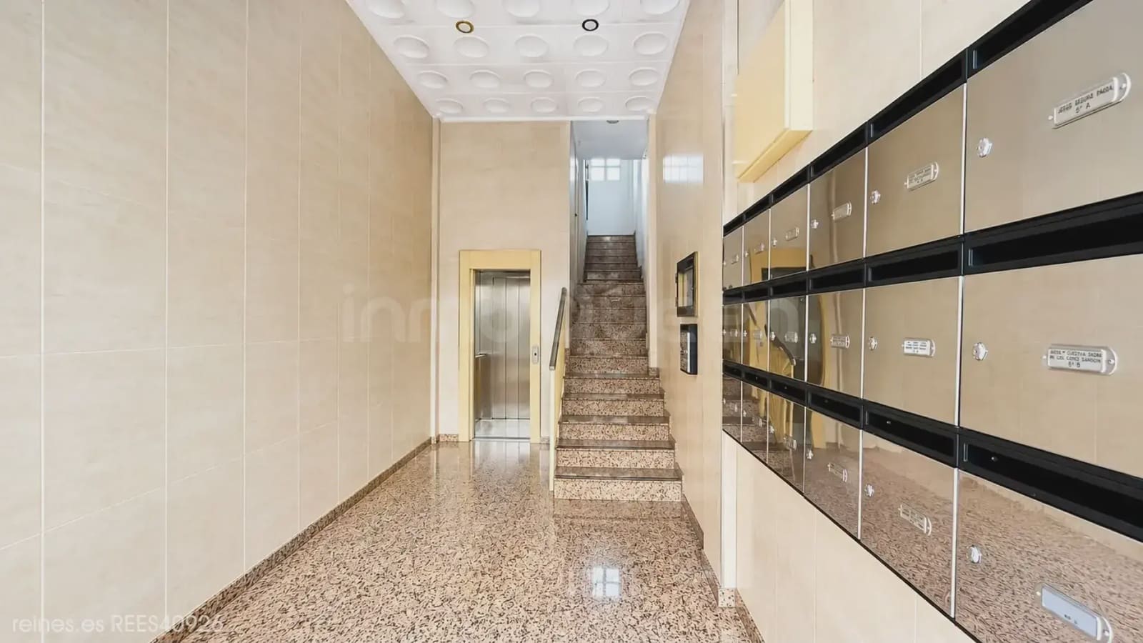 3 bedroom Flat for sale in Zaragoza city - € 180,000 (Ref: 10070172)
