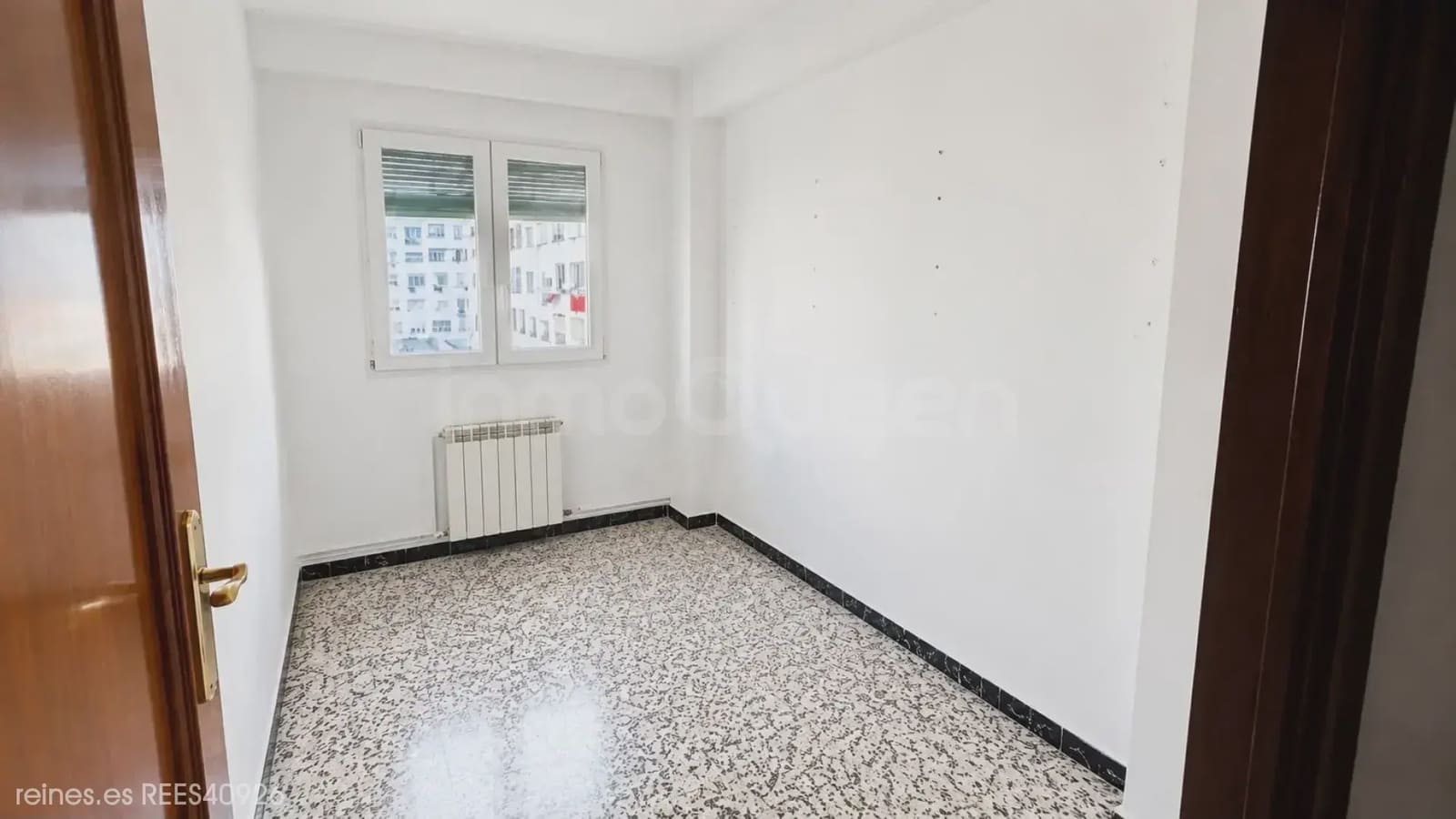 3 bedroom Flat for sale in Zaragoza city - € 180,000 (Ref: 10070172)