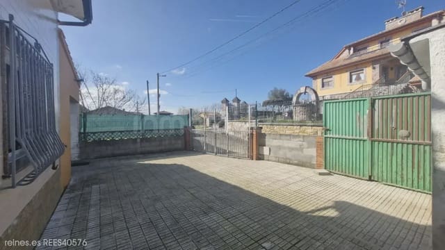 3 makuuhuone Maalaistalo myytävänä paikassa Siero - 190 000 € (Ref: 10094762)