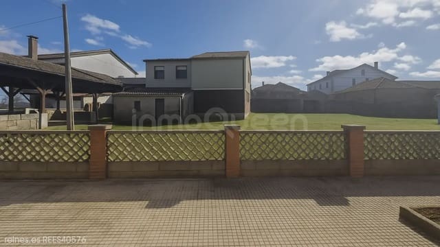 3 makuuhuone Maalaistalo myytävänä paikassa Siero - 190 000 € (Ref: 10094762)