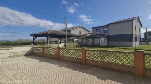 3 makuuhuone Maalaistalo myytävänä paikassa Siero - 190 000 € (Ref: 10094762)