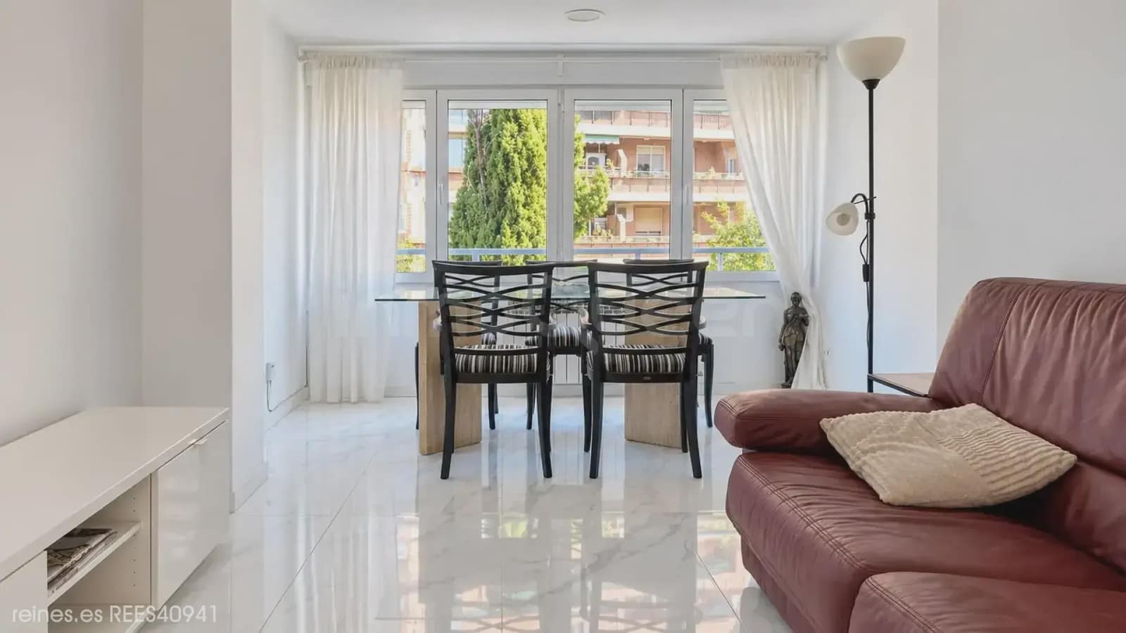 2 soverom Leilighet til leie i Zaragoza by - € 900 (Ref: 10095818)
