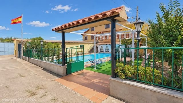2 soverom Finca/Herregård til salgs i Tarazona med svømmebasseng garasje - € 339 000 (Ref: 10101277)
