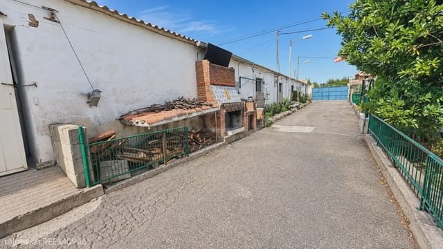 2 soverom Finca/Herregård til salgs i Tarazona med svømmebasseng garasje - € 339 000 (Ref: 10101277)