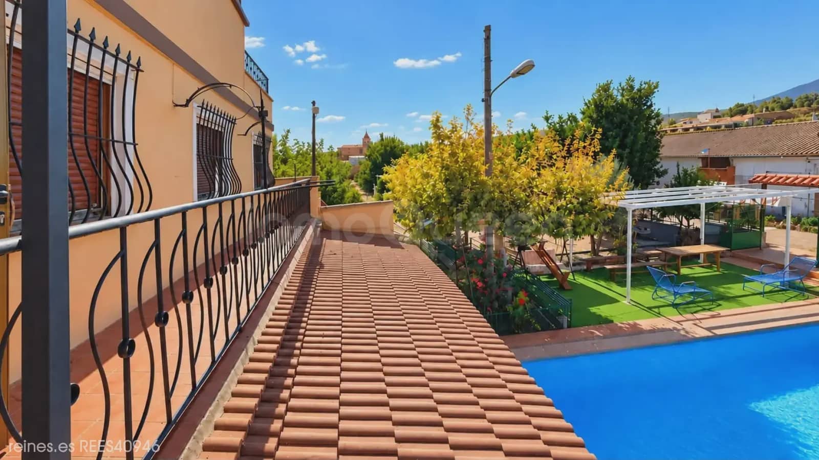 5 bedroom Finca/Country House for sale in Tarazona with pool garage - € 339,000 (Ref: 10101277)