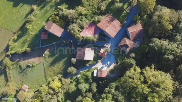 5 quarto Moradia para venda em Peñamellera Baja com garagem - 349 000 € (Ref: 10106554)