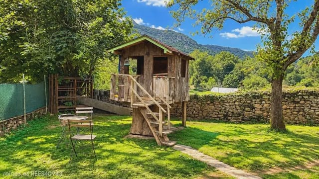 5 quarto Moradia para venda em Peñamellera Baja com garagem - 349 000 € (Ref: 10106554)
