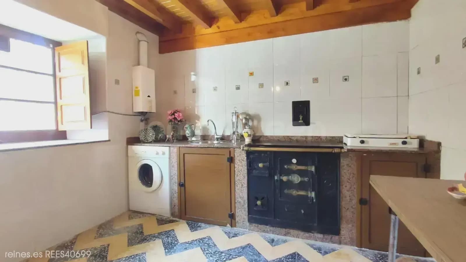 3 bedroom Finca/Country House for sale in Cabrales - € 132,000 (Ref: 10113331)