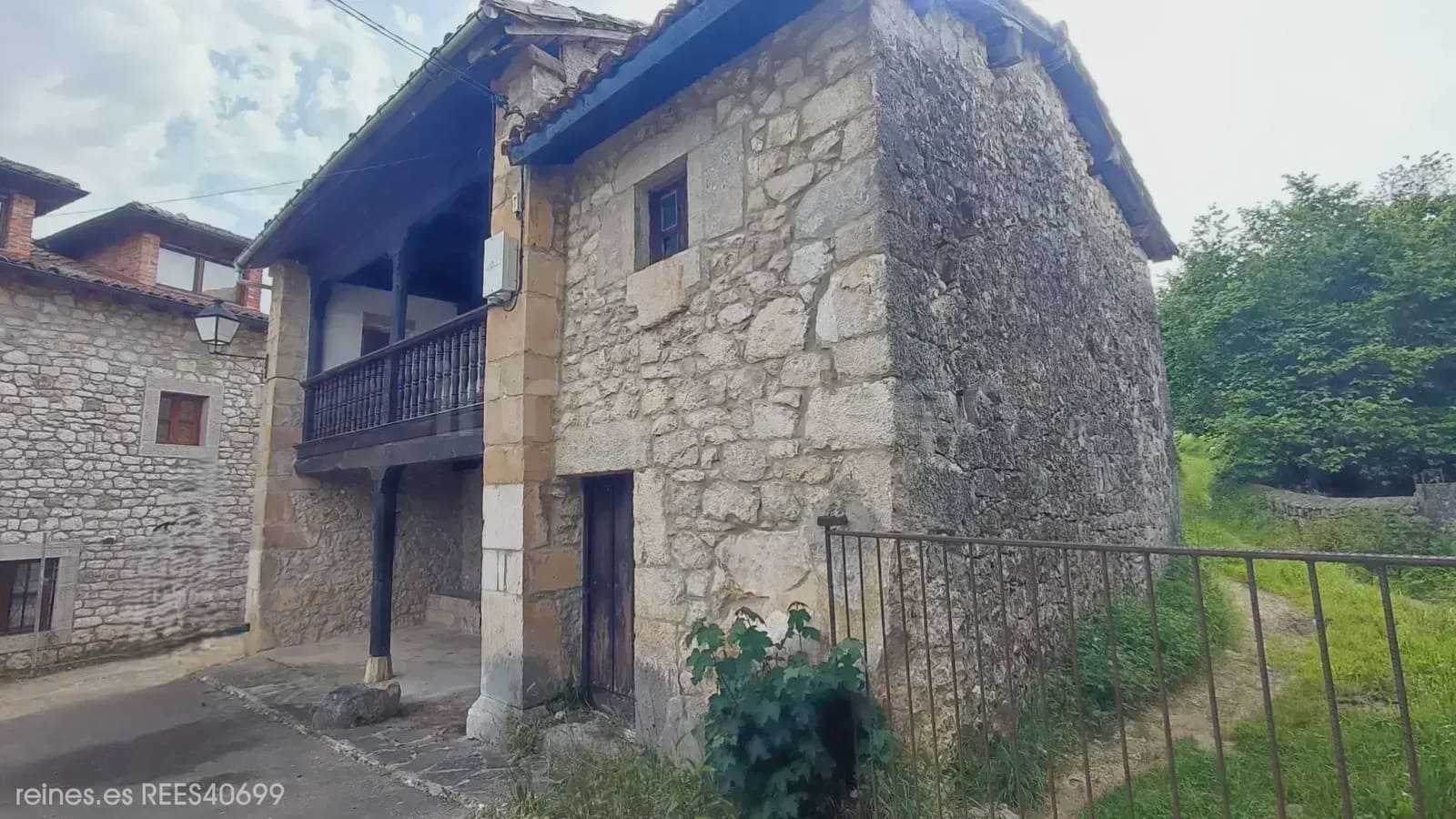 3 bedroom Finca/Country House for sale in Cabrales - € 132,000 (Ref: 10113331)