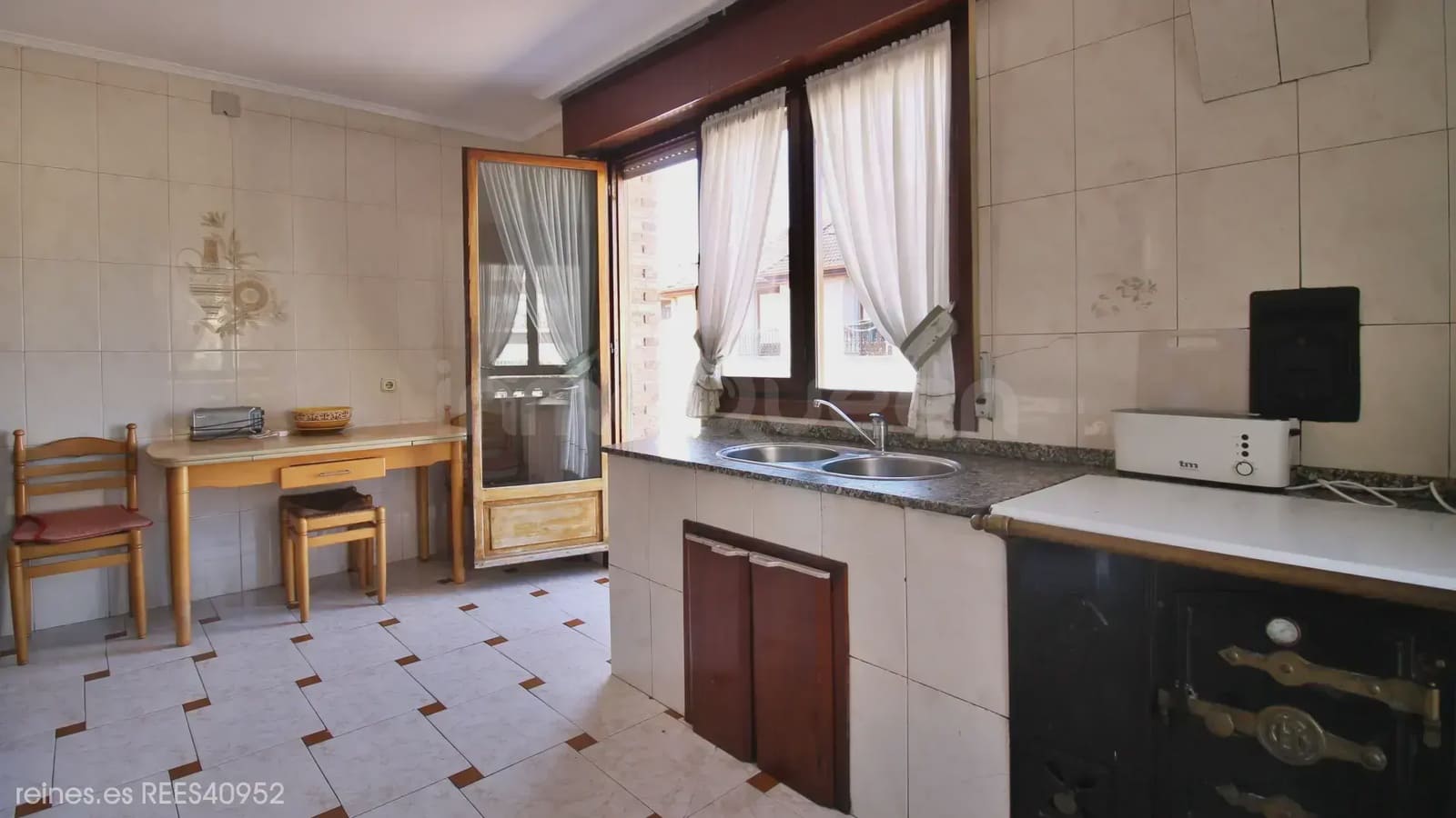 4 bedroom Villa for sale in Ramales de la Victoria with garage - € 649,900 (Ref: 10117128)