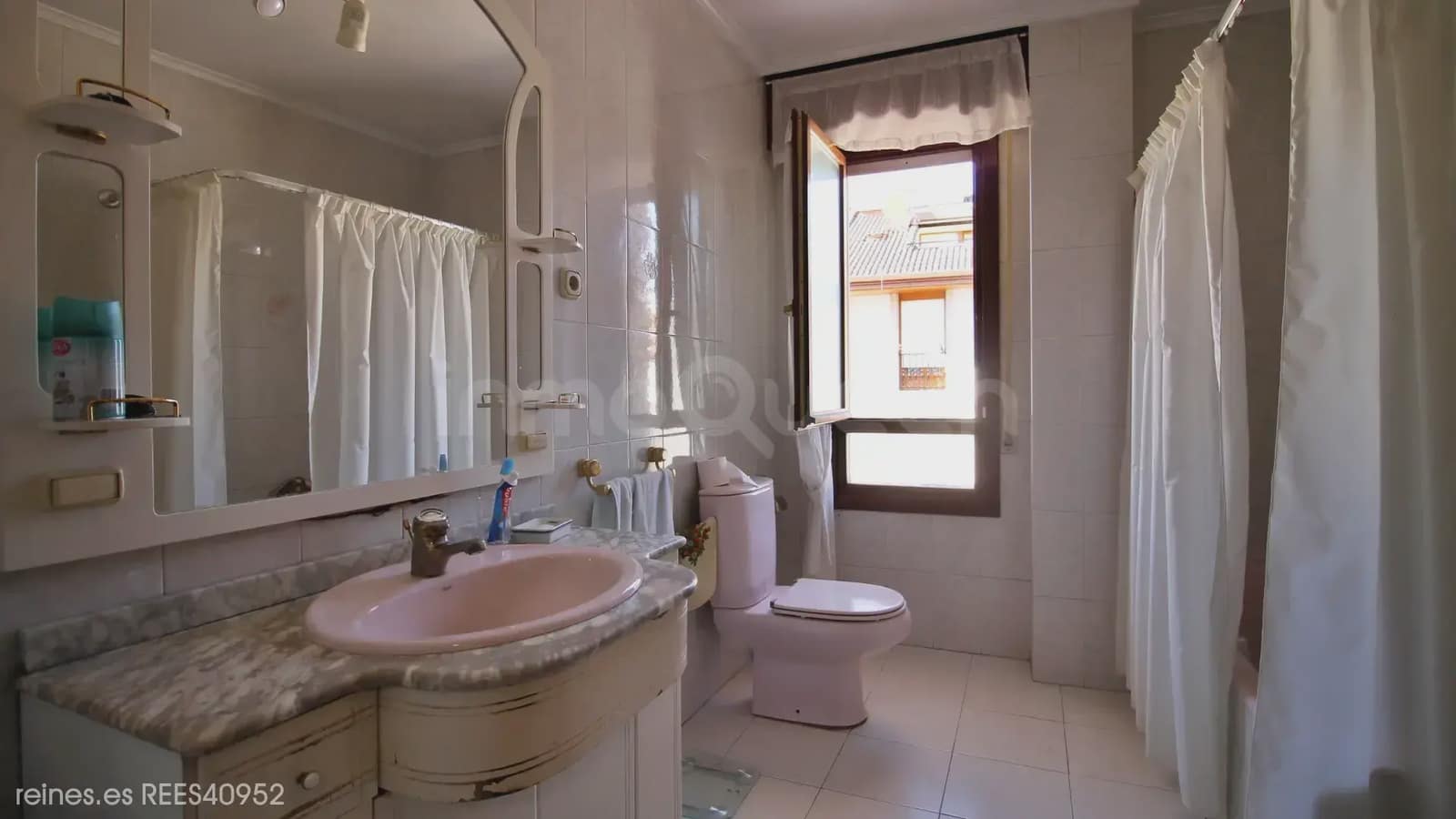 4 bedroom Villa for sale in Ramales de la Victoria with garage - € 649,900 (Ref: 10117128)