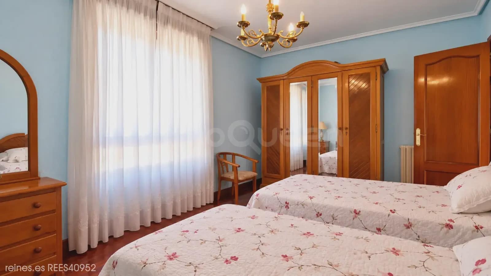 4 bedroom Villa for sale in Ramales de la Victoria with garage - € 649,900 (Ref: 10117128)