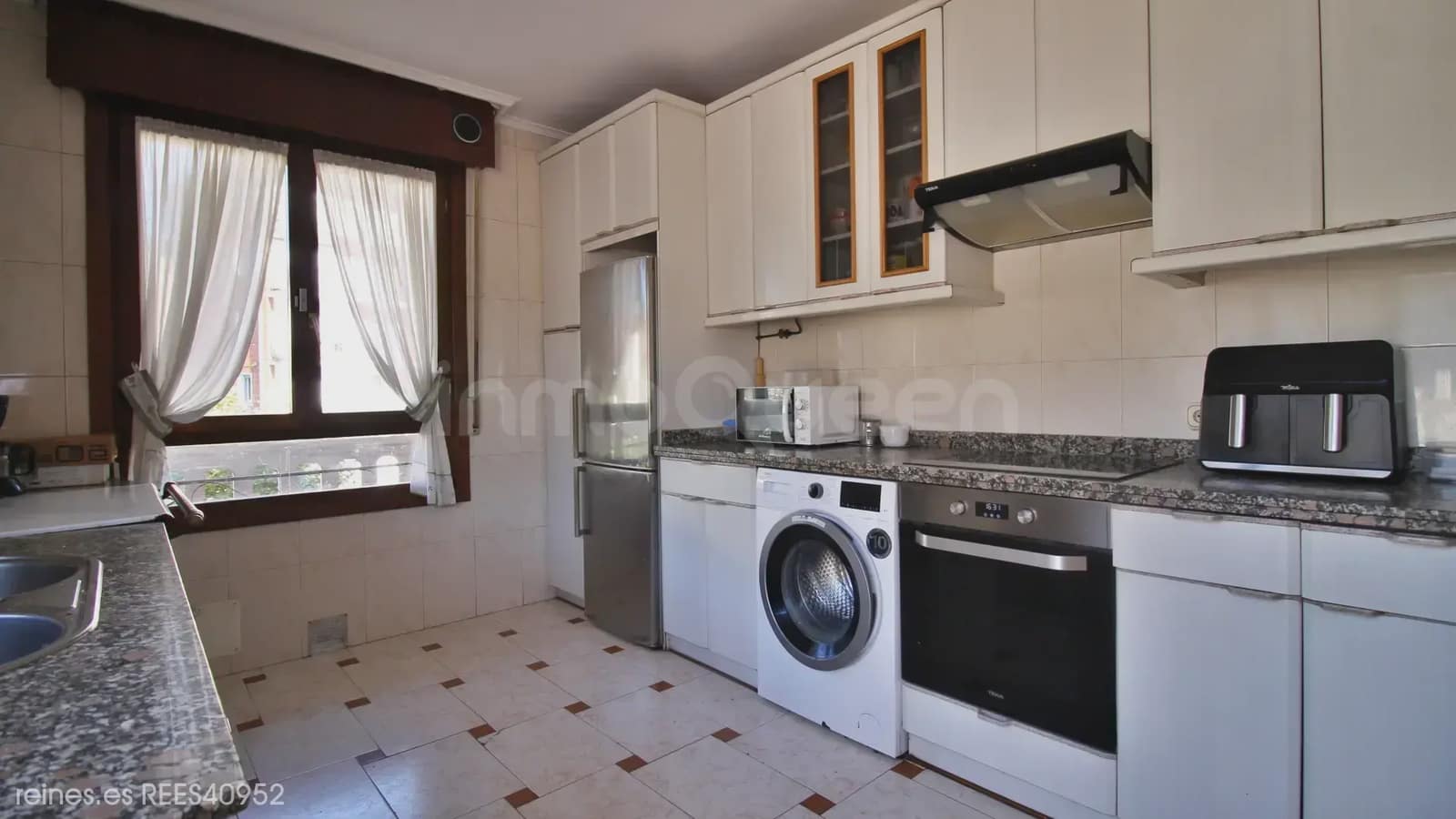 4 bedroom Villa for sale in Ramales de la Victoria with garage - € 649,900 (Ref: 10117128)