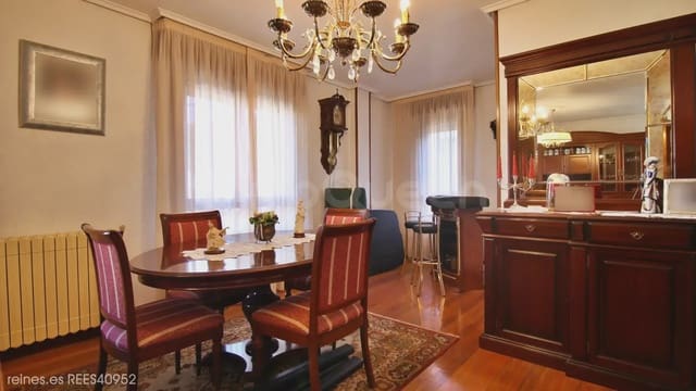 4 bedroom Villa for sale in Ramales de la Victoria with garage - € 649,900 (Ref: 10117128)