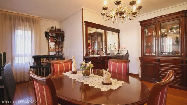 4 bedroom Villa for sale in Ramales de la Victoria with garage - € 649,900 (Ref: 10117128)