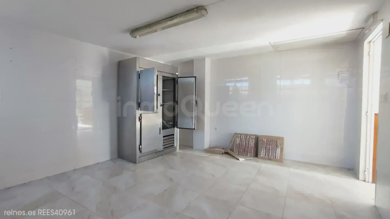 Business for rent in Siero - € 200 (Ref: 10130463)