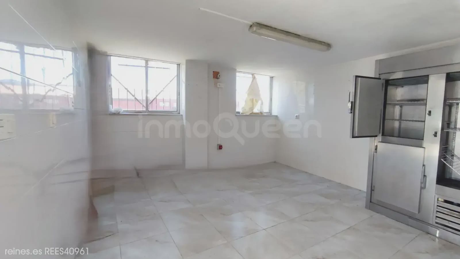 Business for rent in Siero - € 200 (Ref: 10130463)
