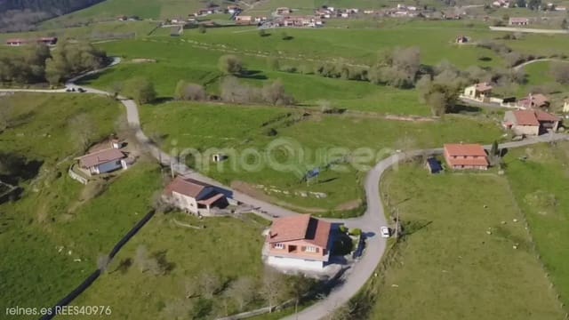 Działka budowlana na sprzedaż w Llanes - 85 000 € (Ref: 10145620)