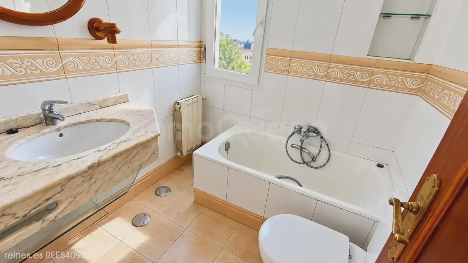 3 bedroom Flat for sale in Santander with garage - € 218,900 (Ref: 10160113)