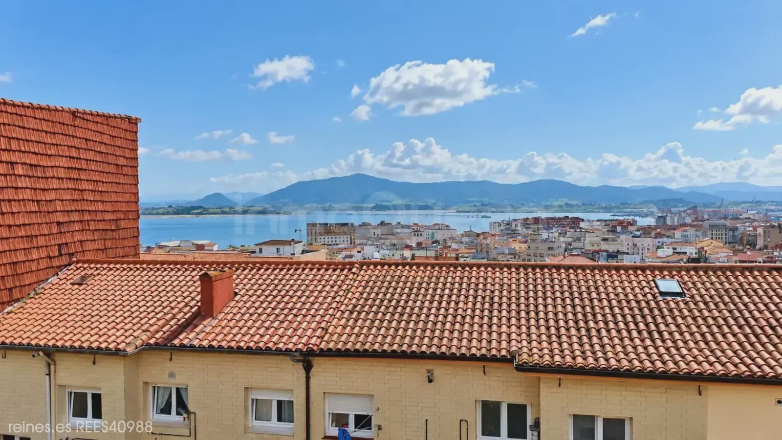 2 bedroom Flat for sale in Santander - € 219,000 (Ref: 10161851)