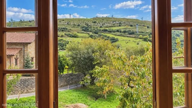 Finca/Casa Rural de 3 habitaciones en Peñamellera Baja en venta - 195.000 € (Ref: 10172964)