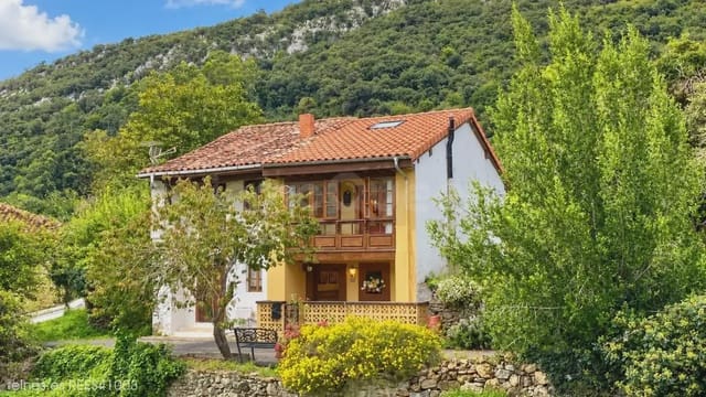 Finca/Casa Rural de 3 habitaciones en Peñamellera Baja en venta - 195.000 € (Ref: 10172964)