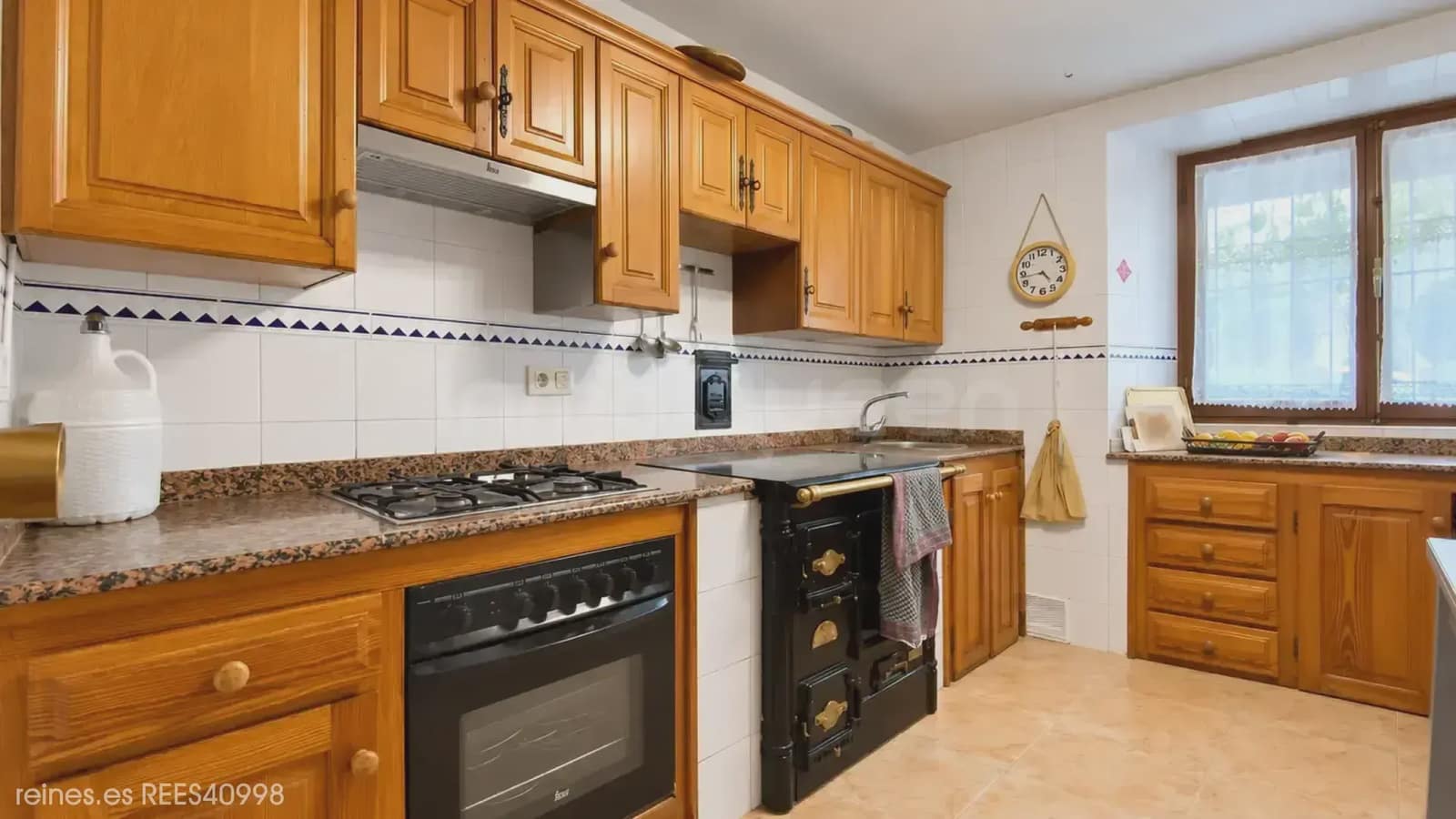Adosado de 7 habitaciones en Peñamellera Baja en venta - 240.000 € (Ref: 10173039)