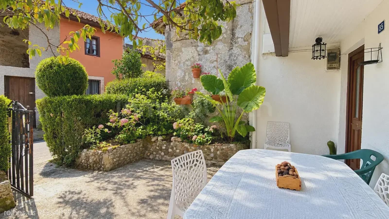 Adosado de 7 habitaciones en Peñamellera Baja en venta - 240.000 € (Ref: 10173039)